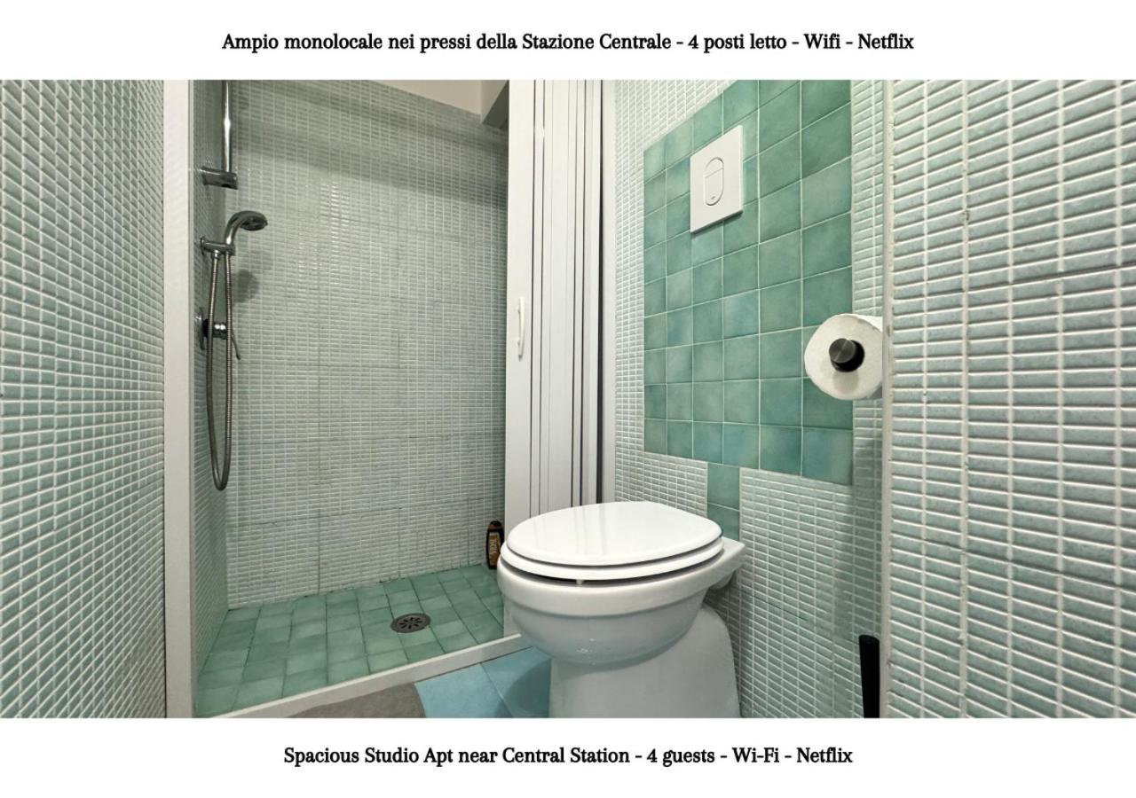 Metro Garibaldi - Loft Con Wifi E 4 Posti Letto Presso La Stazione Centrale Di Napoli Luaran gambar