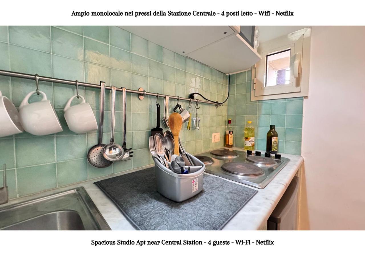 Metro Garibaldi - Loft Con Wifi E 4 Posti Letto Presso La Stazione Centrale Di Napoli Luaran gambar