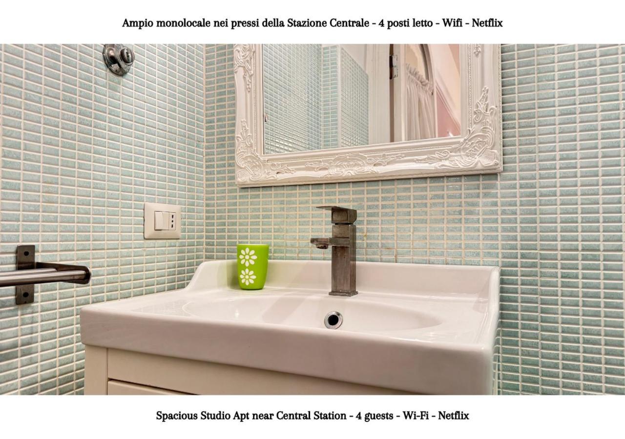 Metro Garibaldi - Loft Con Wifi E 4 Posti Letto Presso La Stazione Centrale Di Napoli Luaran gambar